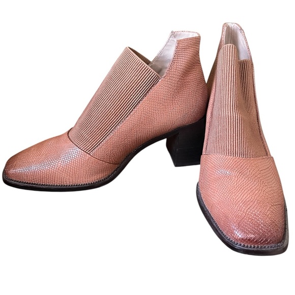 Journee Signature Women's Stylla Stretch Vamp Leather Block Heel Shooties Size 9 - Picture 6 of 11